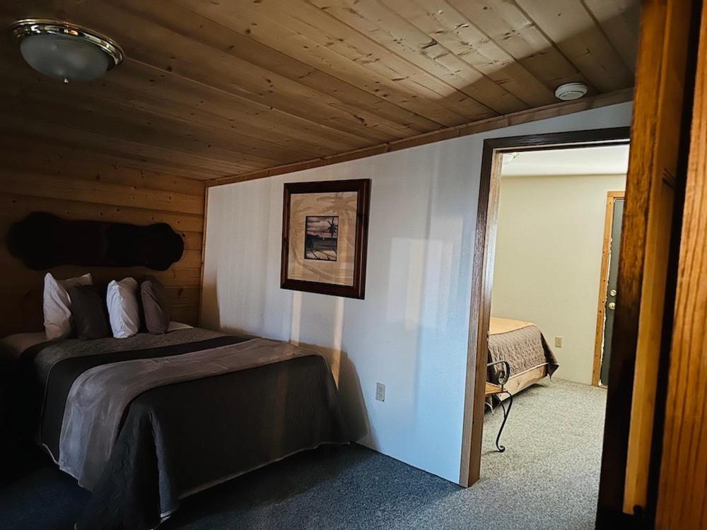 Country Cabins Hotel Chariton Eksteriør bilde