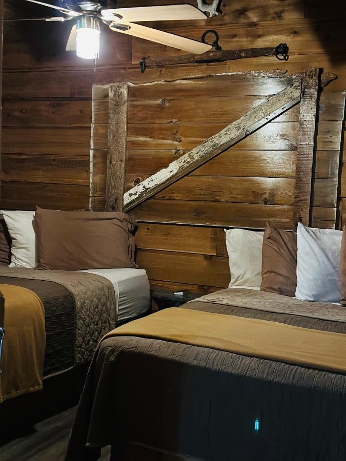 Country Cabins Hotel Chariton Eksteriør bilde