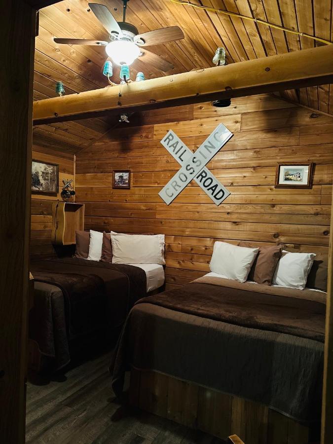 Country Cabins Hotel Chariton Eksteriør bilde